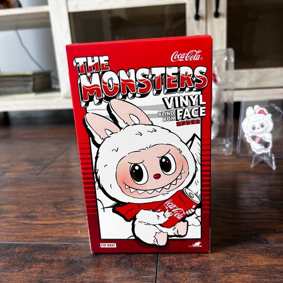 SUPRISE SHAKE- The Monsters Coca-Cola- Labubu AUTHENTIC - Picture 2 of 6